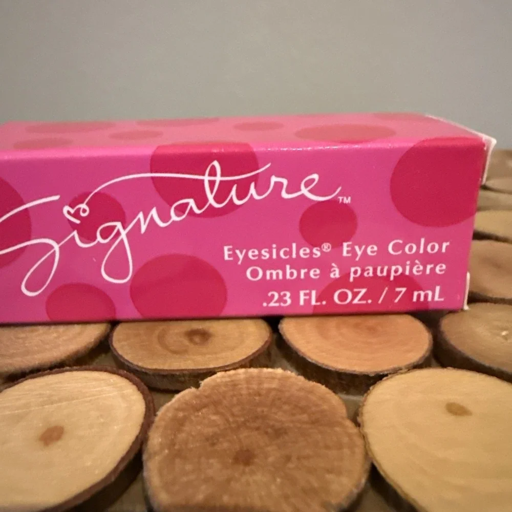 Mary Kay MK Signature Eyesicles Eye Color Eye Shadow‎ Discontinued 0.23 Fl Oz